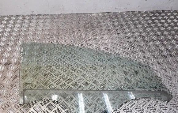 Renault Sandero II Front door window glass four-door e2043r00351