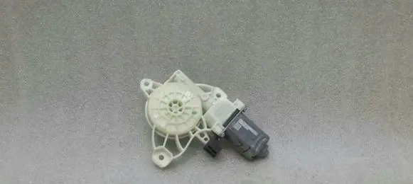Mercedes-Benz E W213 Front door window regulator motor A0009065806