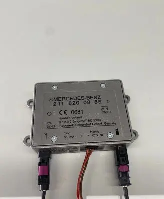 Mercedes-Benz E W211 Antenna control unit 2118200885 09701212