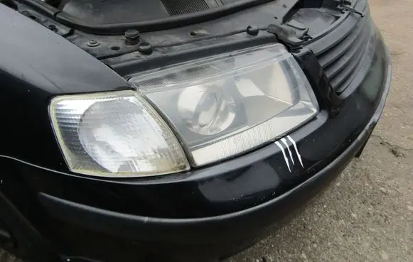 Volkswagen PASSAT B5 Headlight/headlamp 
