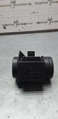 Volkswagen Golf III Mass air flow meter 71822101 074906461