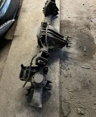 Jeep Grand Cherokee (WK) Rear axle beam with reductor 