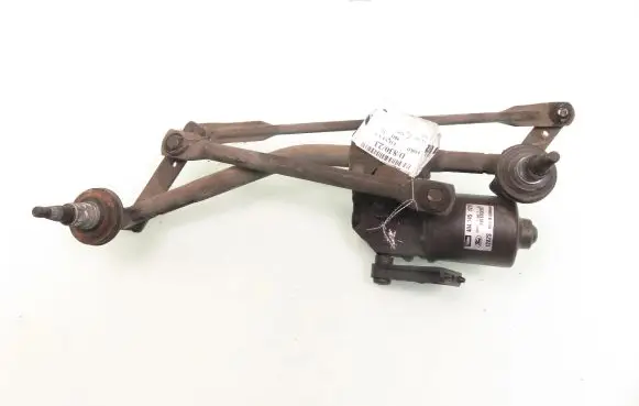 Front wiper linkage