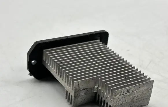 Toyota Avensis T250 Heater blower motor/fan resistor 4993002090