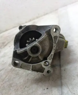 Renault Megane I Starter motor D7R44 116260