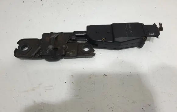 Skoda Superb B6 (3T) Tailgate/trunk/boot lift motor 4F9827383A