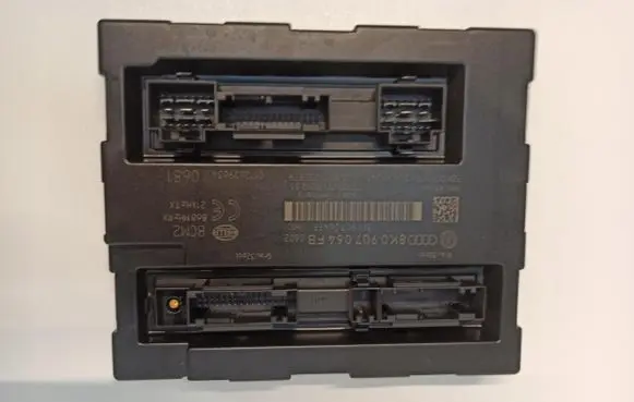 Audi A4 S4 B8 8K Comfort/convenience module 8K0907064FB