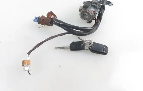 Mitsubishi Pajero Ignition lock