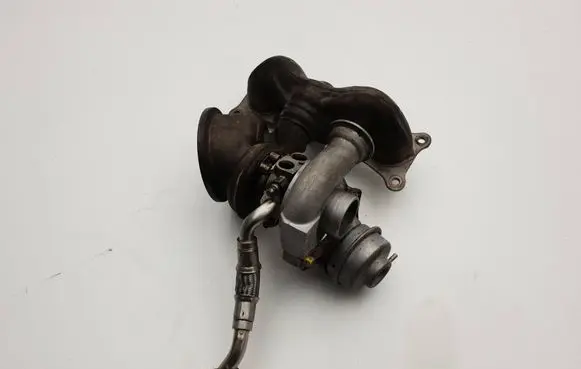 BMW 3 E90 E91 Turbo 7563685 4913107005 8360145