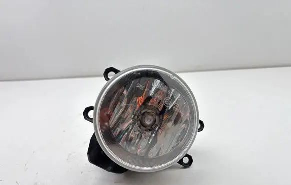 Toyota Auris E180 Front fog light 90008497 27022014 8122002110