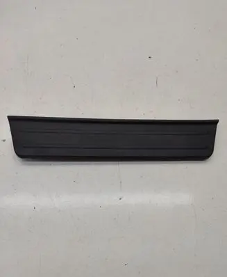 Hyundai Tucson JM Rear sill trim cover 858782E000