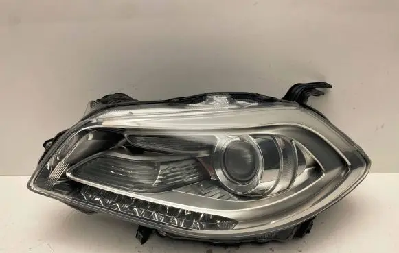 Suzuki SX4 S-Cross Headlight/headlamp 10017735 26082013 13787