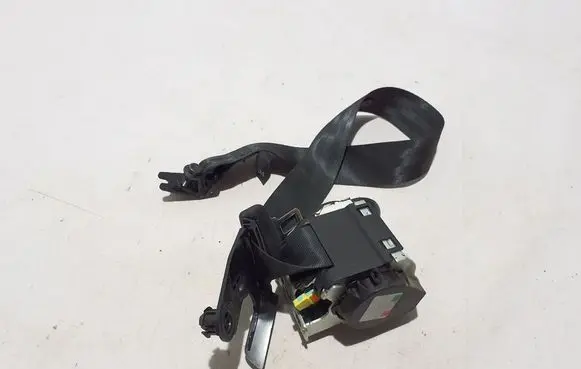 Rear seatbelt