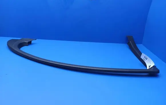 Mercedes-Benz S W221 Rear door glass trim molding A2217350271 15705000