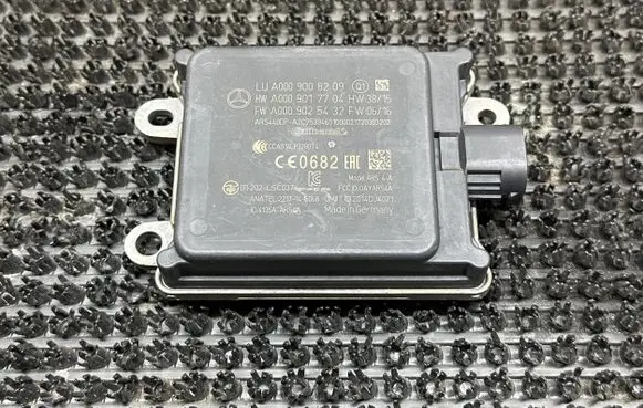 Mercedes-Benz E W213 Distronic sensor radar A0009008209 A0009017704 A0009025432