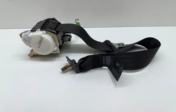 Volvo XC60 Rear seatbelt 39818854 34147754 34024990