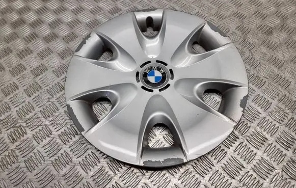 BMW 1 E81 E87 R16 wheel hub/cap/trim 62411810 6777787