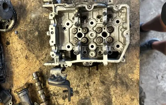 Subaru Forester SH Engine head 