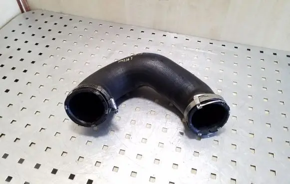 Audi Q7 4L Intercooler hose/pipe 7L6145972E