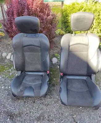 Nissan 370Z Seat set 125A9B2055 115A9B2055