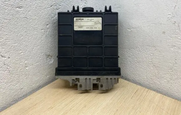 Audi A6 S6 C4 4A Engine control unit/module 039906024D 5WP4174