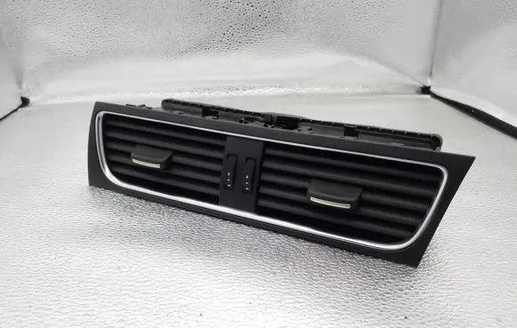 Audi A5 8T 8F Dash center air vent grill 8T2820951B