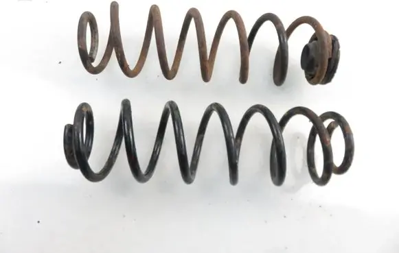 Volkswagen Golf IV Rear coil spring 