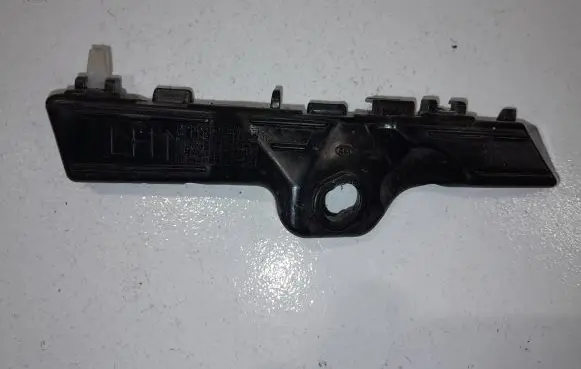 KIA Sorento Front bumper mounting bracket 865932P000