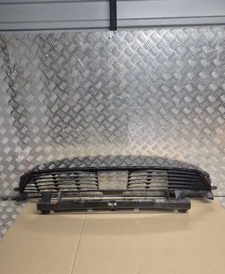 Peugeot 5008 II Front bumper lower grill 9836768377
