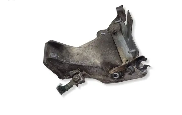 BMW 1 E81 E87 Engine mounting bracket 6760309 22116760309