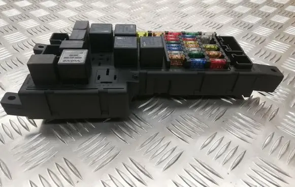 Volvo S60 Fuse module 8678449diep2x