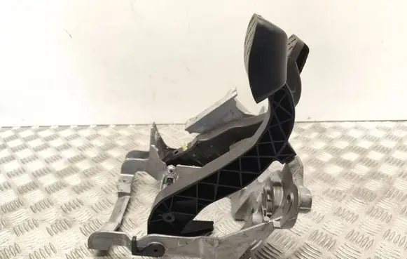 Audi A4 S4 B8 8K Pedal assembly 8K1721117