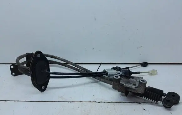 Gear shift cable linkage