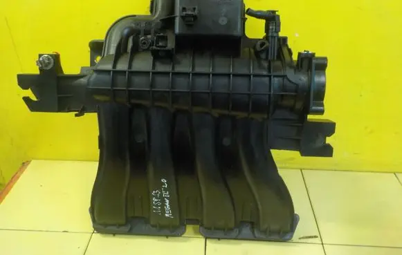 Renault Megane III Intake manifold SSACY 11SP13