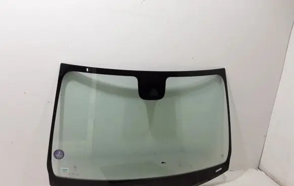 Mercedes-Benz GLA H247 Front windscreen/windshield window A2476701800