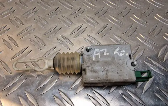 Audi A2 Tailgate boot lock/latch motor 8Z0962115