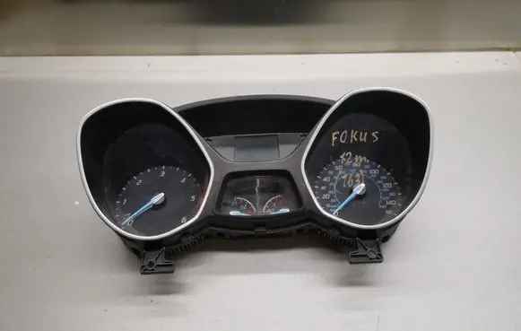 Ford Focus Speedometer (instrument cluster) 2182029 2182023