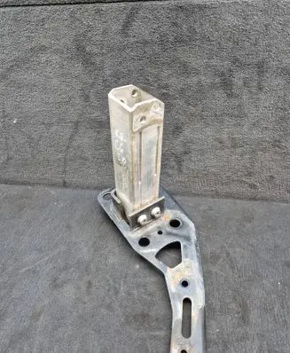 Audi A6 S6 C6 4F Front bumper shock/impact absorber 4F0807133 4F0805499B