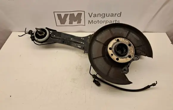 Rear wheel hub spindle/knuckle