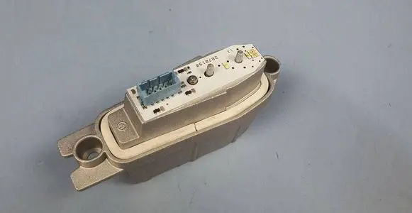 Audi Q3 8U LED ballast control module 8U0941475E 10010070600