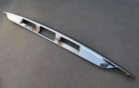 Toyota Avensis Verso Trunk door license plate light bar 7681144030 7681144010