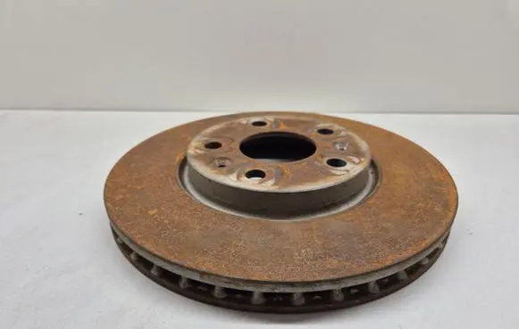 Renault Captur II Front brake disc 