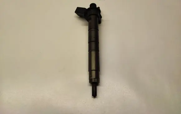 BMW X5 F15 Fuel injector 8508153 850815301