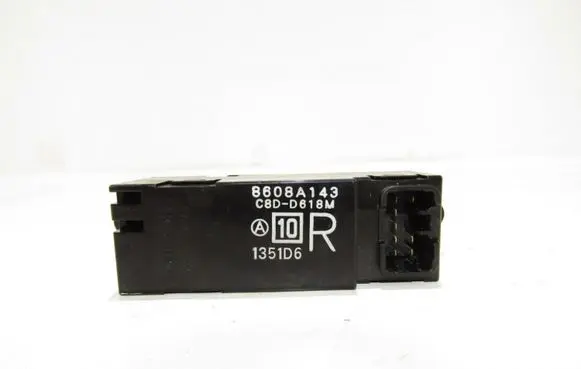 Mitsubishi Pajero Electric window control switch 8608A143