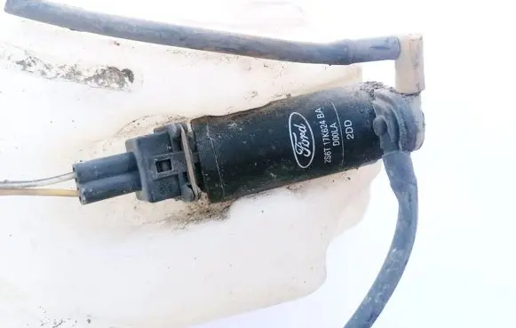 Ford Fiesta Windscreen/windshield washer pump 2S6T17K624BA D00LA