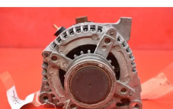 Toyota Auris 150 Generator/alternator 270600N040