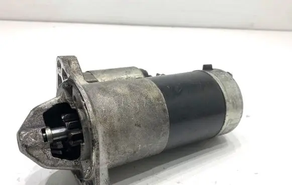 Opel Zafira B Starter motor 