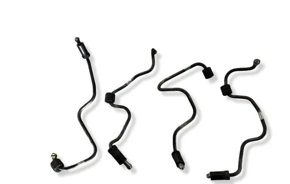 Nissan Navara D22 Fuel injector supply line/pipe 
