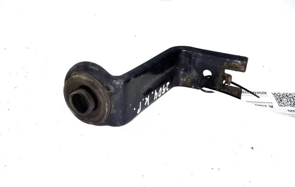 Radiator mount bracket