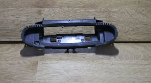 Rear door exterior handle/bracket